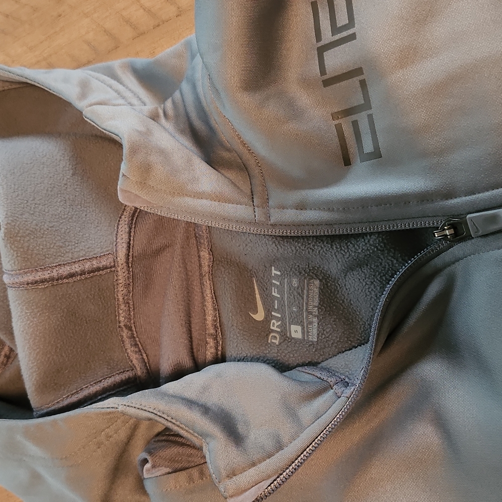 Nike elite full zip hoodie